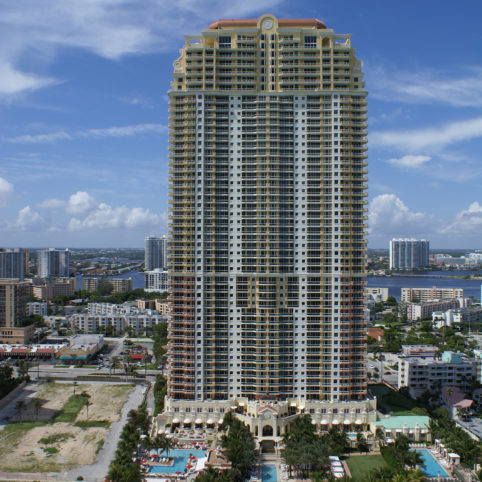 Acqualina